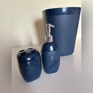 Bathroom accessories set of 3